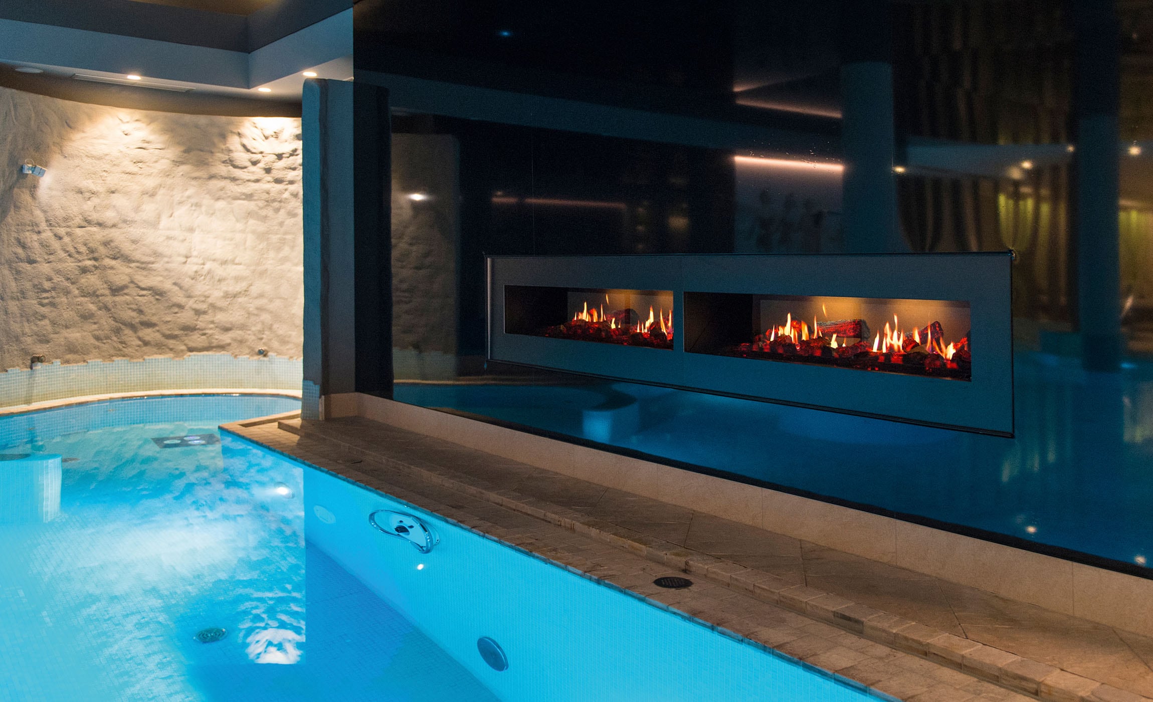 haas-design.at-hotel-und-home-interior-onlineshop-tuev-geprueft-effektfeuerkamin-movie-star-large